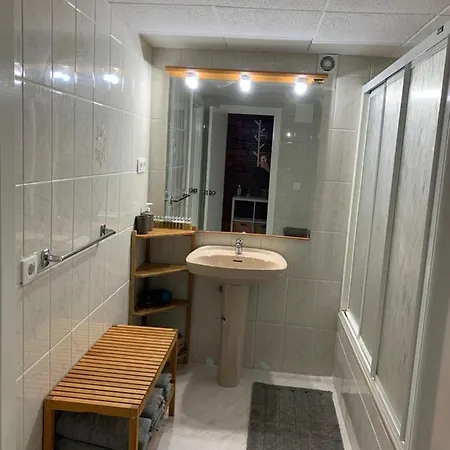 Holiday Center Apartment *