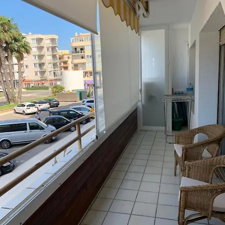 Holiday Center Apartment