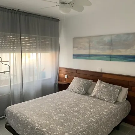 Holiday Center Apartment *
