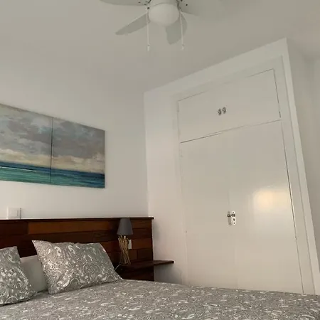 Holiday Center Apartment *